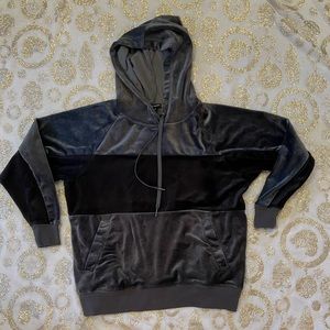 Champion velvet sweatshirt! Size small